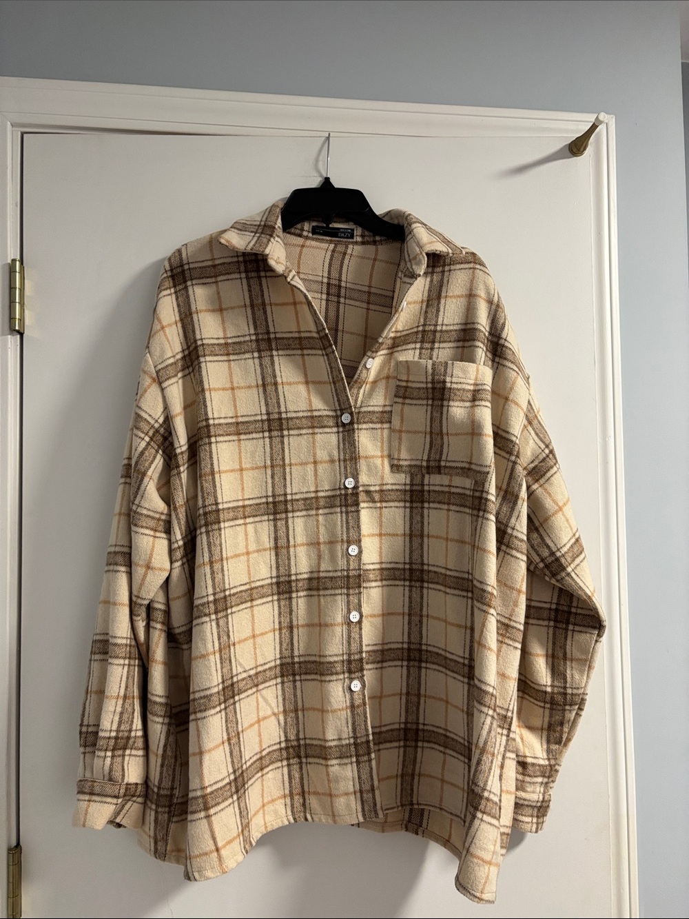 Women’s XL Cream Plaid Button-Up Shirt